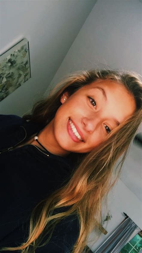 Cute Teen Selfie – Telegraph