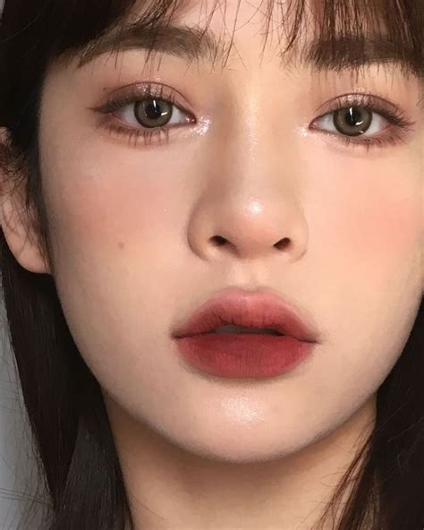 peachy makeup look dark lip makeup dark makeup looks asian makeup