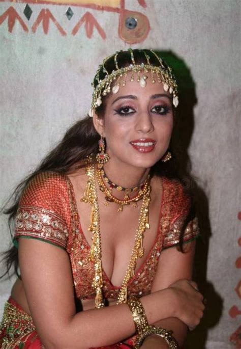 mahi gill hottest naked unseen pictures gallery