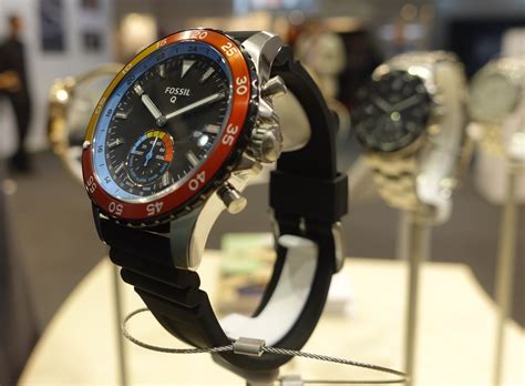hybrid smartwatches  fossil  perfect  smartwatch compromise eftm