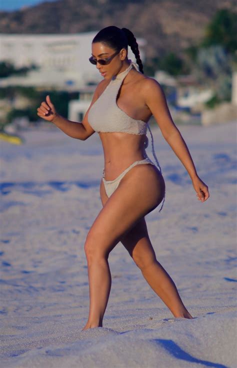 kim kardashian wearing a bikini out in mexico celebzz celebzz