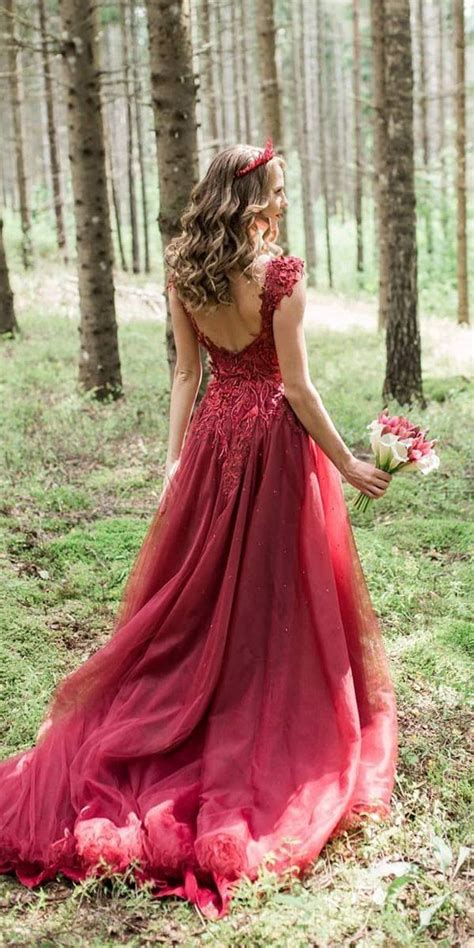 amazing colourful wedding dresses   traditional bride red wedding dresses colored