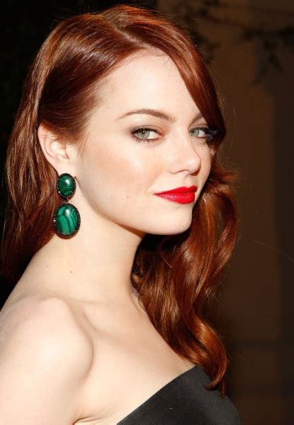 Emma Stone’s Side Swept Wavy Hairstyle Formal