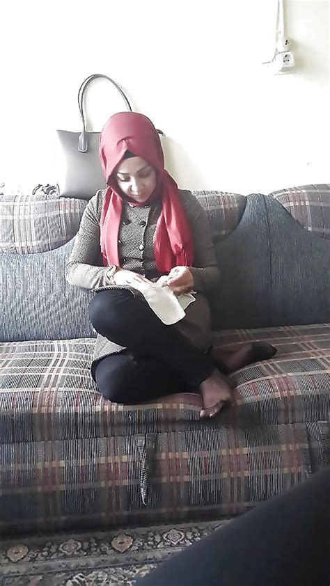 hijab nylon feet 2 22 pics