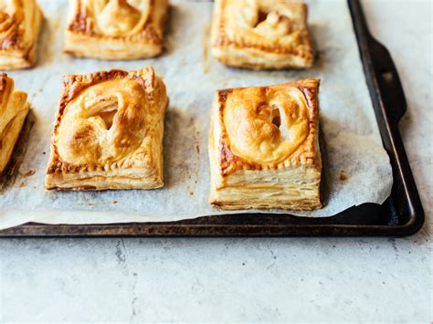 Individual Puff Pastry Apple Pies Recipe