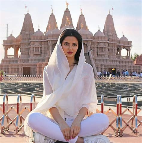 Aishwarya Rai Has A Look Alike Who S An Iranian Model