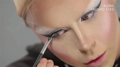 Drag Queen Farrah Moan S Makeup Routine
