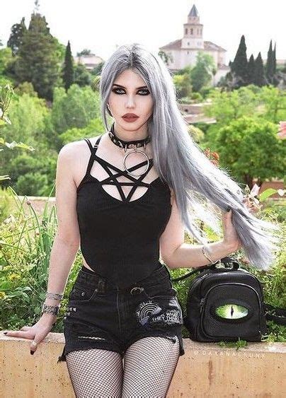 Model Dayana Crunk Pastel Goth Pastel Hair Goth Goth