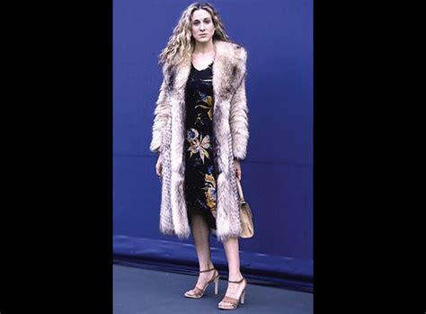 photos carrie bradshaw s best and worst outfits in sex and the city