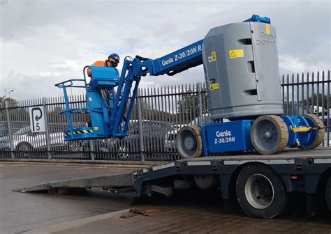 tracked boom lifts