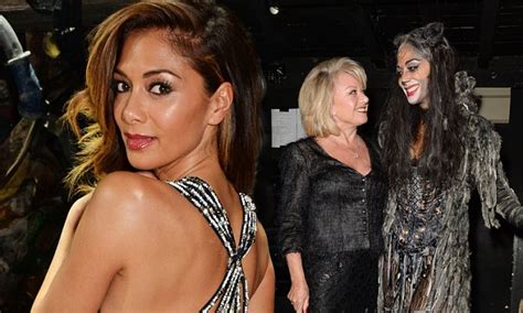 Nicole Scherzinger Dazzles In A Sparkling Backless Dress At Cats Press