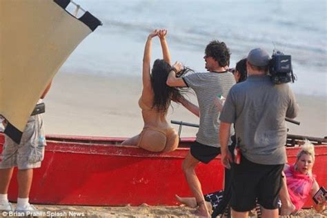 butt of life kim kardashian shows off her butt in bikini
