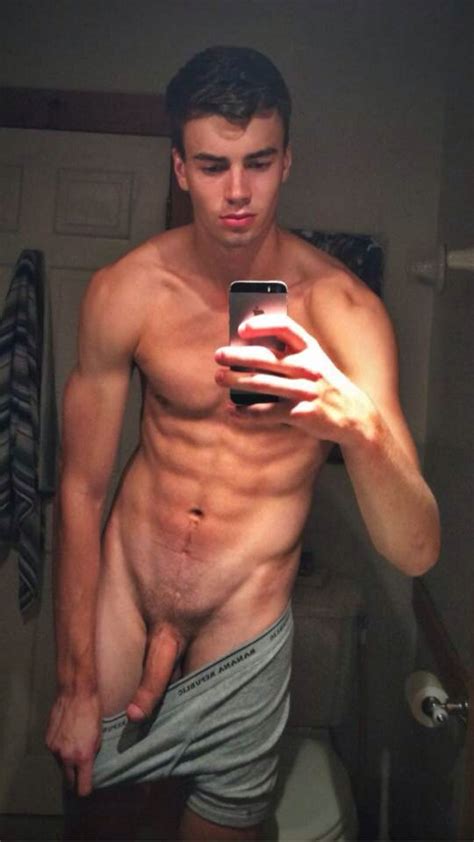 selfies daily male nude