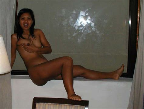 photos of a kinky filipina who got naked in a hotel room pichunter