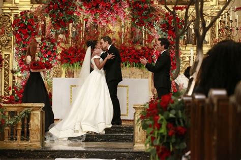 their first kiss as husband and wife scandal olivia and fitz s