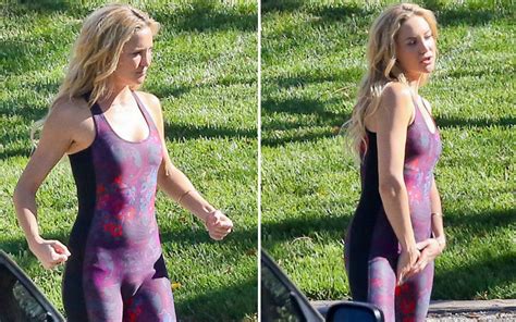 kate hudson in a leotard gives everyone life goals and distracts them