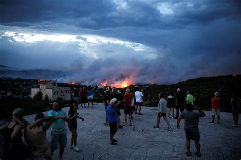 greece wildfires kill dozens  deadliest blaze  years   york times