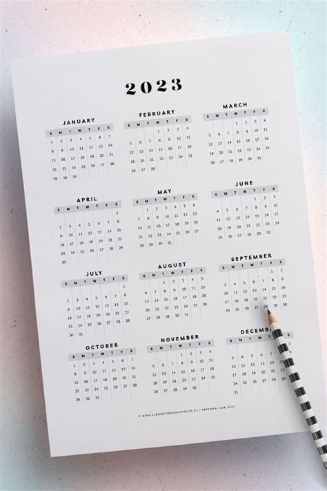 year   glance calendar  canada holidays  printable