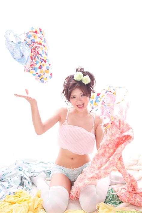 Kana Tsuruta Japanese Gravure Idol Hot Photo Gallery Special Collection