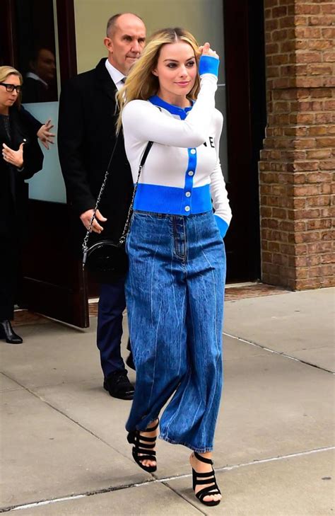 Margot Robbie Turns Heads In New York Wearing A Bizarre