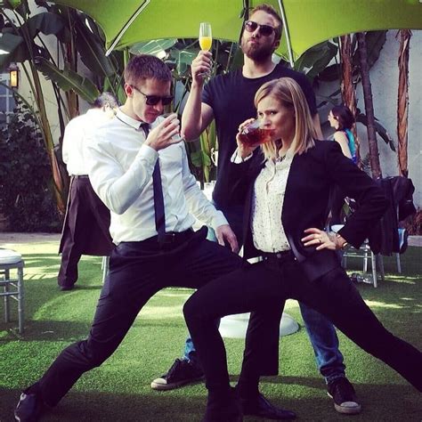 if this isn t the most fun cast i don t know who is behind the scenes veronica mars movie