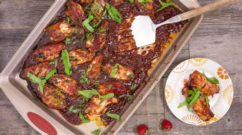 our favorite chicken wing recipes ranked from least to most spicy rachael ray show