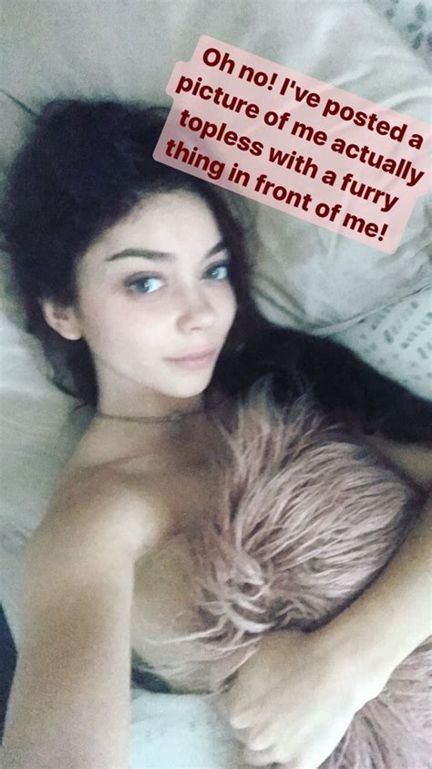 Sarah Hyland Topless Photo The Fappening