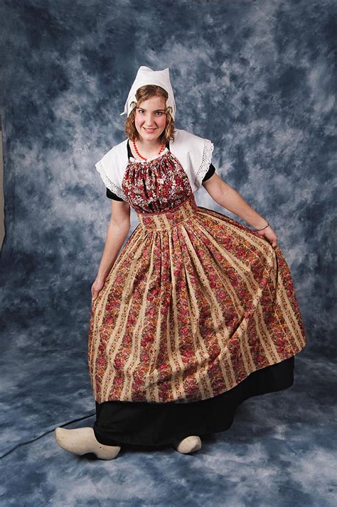 Dutch Traditional Costume Traditional Outfits Fashion Ethnic Outfits