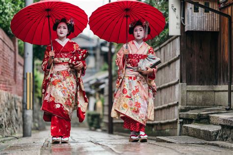 maiko geisha walking   street  gion  kyoto japan travel  path