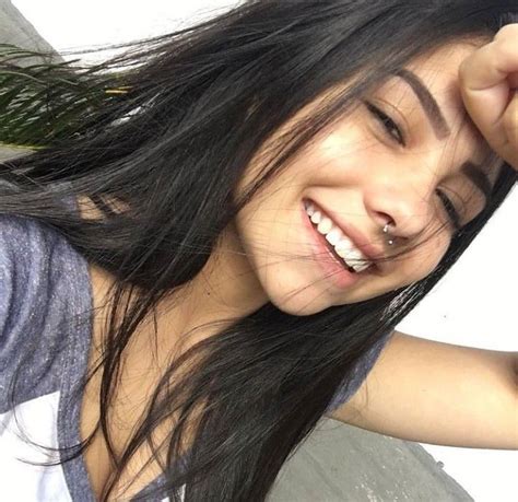 pin de violetta marquez en رمزيات بنات ♡ ♡ fotos de chicas normales