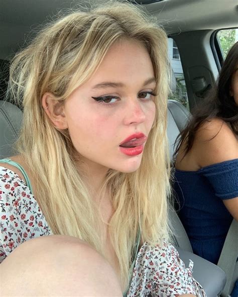 picture of emily alyn lind