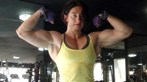 female wrestler with big biceps irina derkacheva muscle