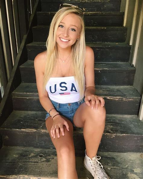 hot college girls are the best reason to get a degree 25 pics