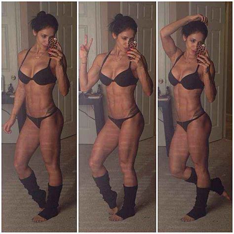 bella falconi posta foto de biquíni no instagram