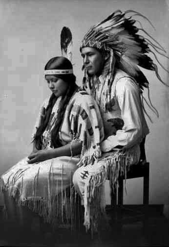 Pareja De La Tribu Bannock Cerca De 1920 Native American Pictures