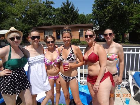 The Island Club Pool Attracts Bachelorettes Who Are Ready