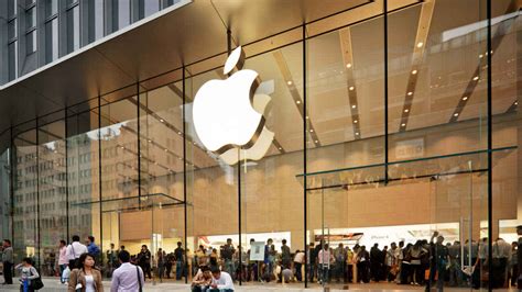 indias  apple store   set   mumbai direct  sales  commence  digit