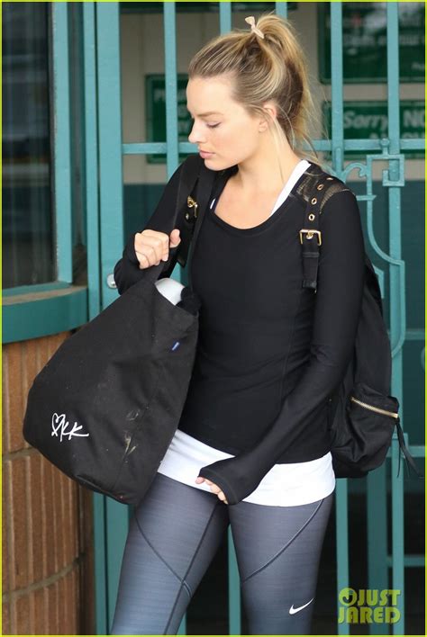 Margot Robbie Shows Off Her Wedding Ring While Out In L A Photo