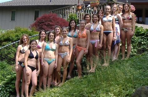 groups of amatuer girls naked porn gallery