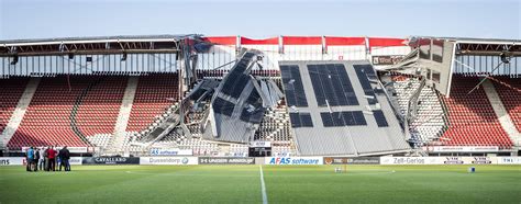 deel van dak az stadion ingestort geen gewonden