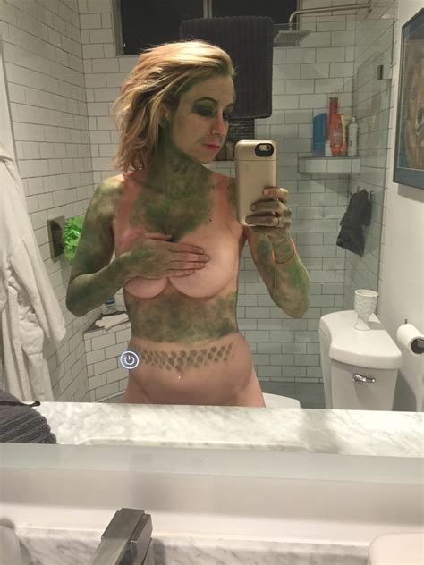 iliza shlesinger nua em 2017 leak