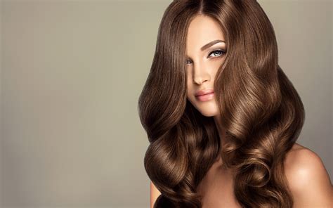 Wallpaper Fashion Girl Hair Style Brown Curls 2560x1600 Wallpaper