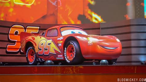 video full show lightning mcqueens racing academy debuts  disney