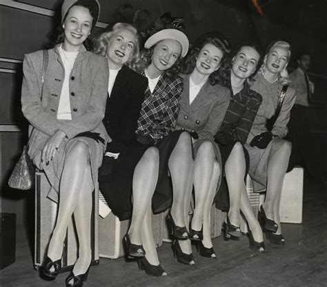 chorus girls interesting vintage pictures show the artistic life of