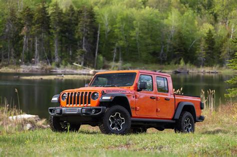 review  jeep gladiator pickup truck   monster  road     beastly