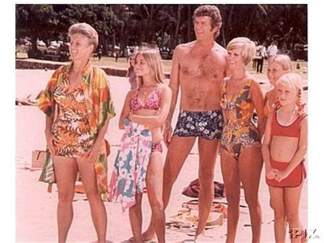 brady bunch  hawaii sitcoms  photo galleries