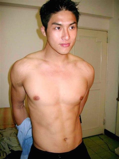 Keindahan Tubuh Ketat Pria Telanjang Asian Men Models Abs
