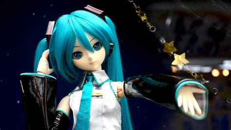 dollfie dream hatsune miku is coming to perform in your room next fall