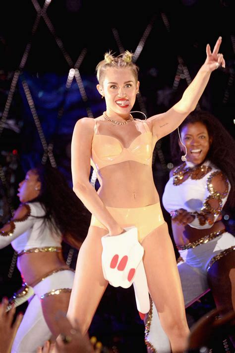 miley cyrus pictures hot vma 2013 mtv performance 09 gotceleb