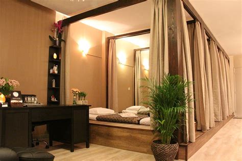 white lotus traditional thai massage spa interieur spa kamer decor